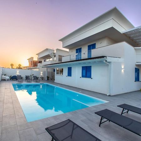 Onda Bianca Luxury Apartments เรอัลมอนเต ภายนอก รูปภาพ